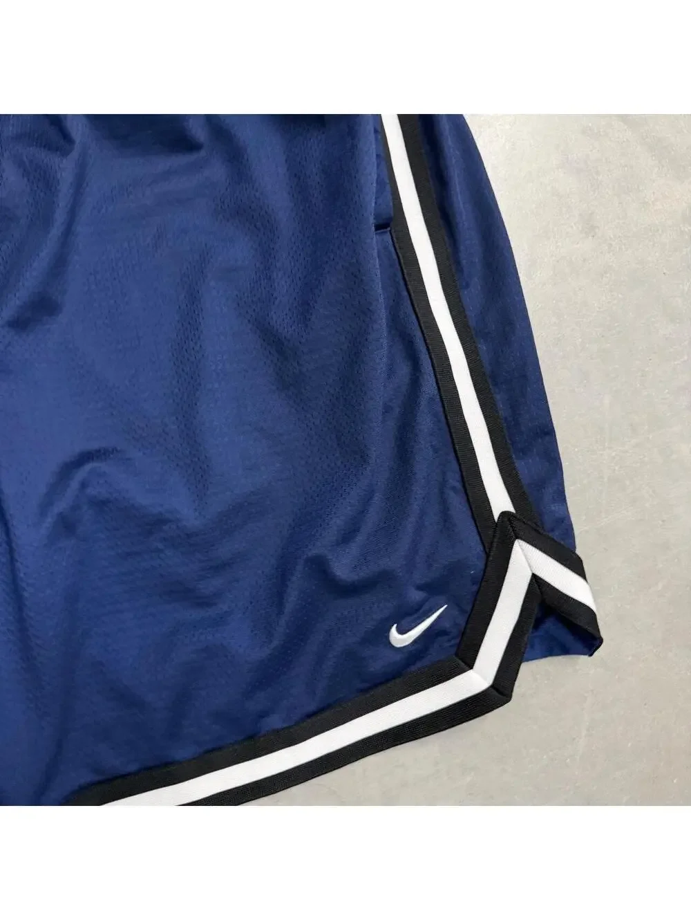 2000s Men's Nike Basketball Baggy Navy Black Athletic Training Shorts Sized XXL